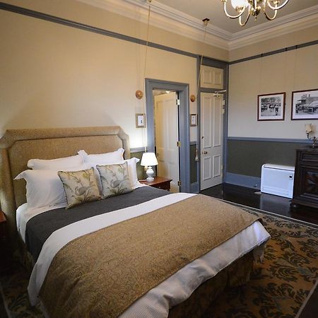 Old Bank Boutique Hotel Mittagong Exterior foto