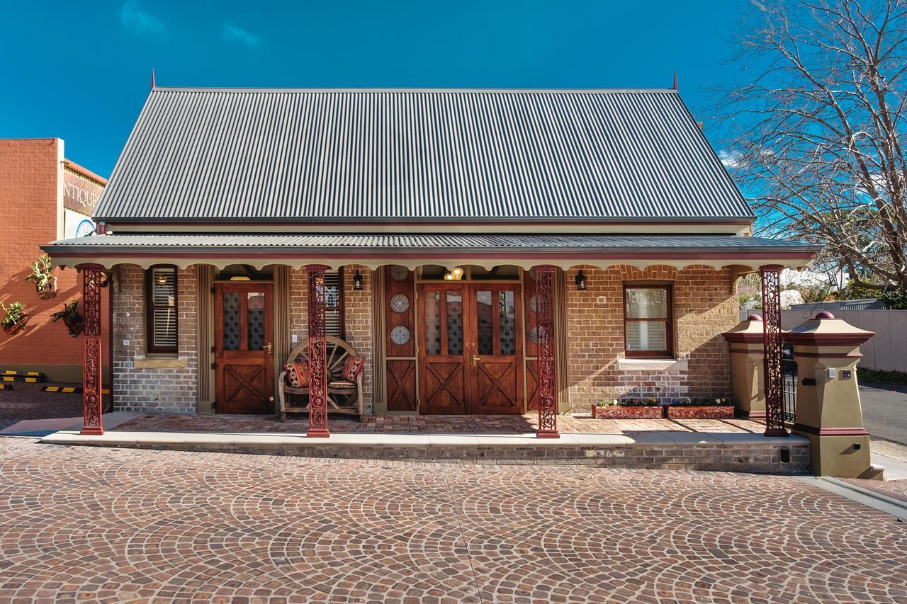 Old Bank Boutique Hotel Mittagong Exterior foto